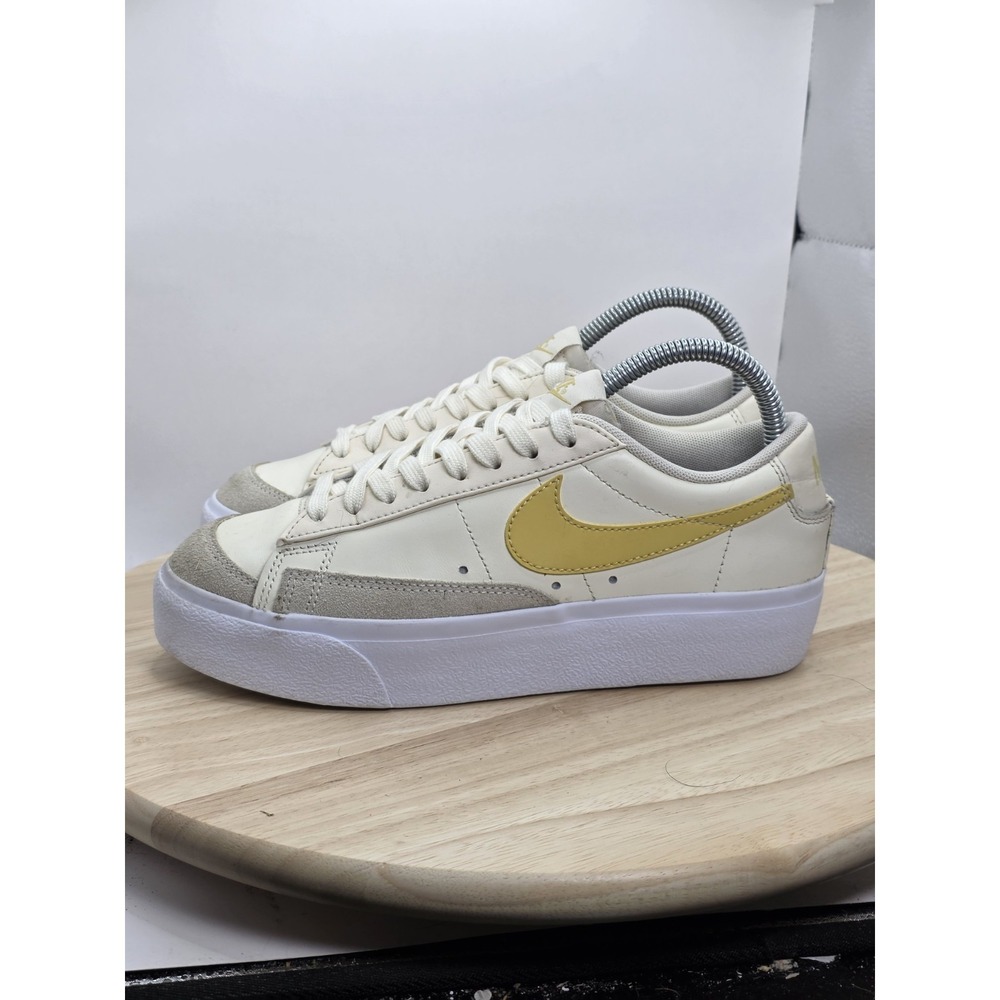 Women's Size 7 - Nike‎ Blazer Low Platform Shoes - Pale Ivory (DJ0292-113)